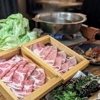 しゃぶしゃぶ・創作料理居酒屋 豚吟 栄店 - 
