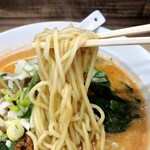 Chuuka Tsukemen Haruki - トンタン麺、麺リフトアップ