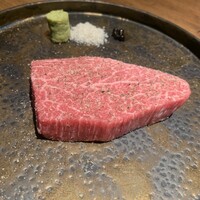 和牛とタン 焼肉 とみ 新橋本店 - 