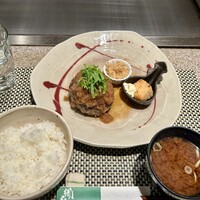 鉄板ダイニング織部 - 自家製ハンバーグセット(和風おろしソース)