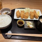 小割烹おはし - 広島県産カキフライ御膳