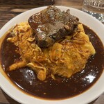 チャモロ - やわらか厚切り牛タンオムライス　ご飯大盛り