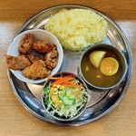 Kare No Mise Ganji - 【ランチ・普通(チキンムガール)】(¥1100)+【ゆで卵トッピング】(¥80)