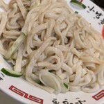 盛岡じゃじゃめん 小吃店 - 混ぜたあとのじゃじゃ麺…