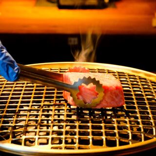 最美味的神戶牛排將由專業人士在您眼前燒烤。
