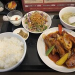 Chuukashuka Fukurou - 国産肩ロース肉の酢豚定食