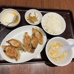 Tokui Ssho Gyouza - 餃子ランチ¥660-