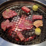 炭火焼肉 久 - 