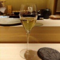 鮨 由う - 