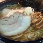 豚骨一燈 - 昔ながらの中華そば（中盛り）