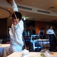 四川豆花飯荘 東京店 - 茶芸師・・。
