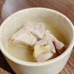 Kushito Nikomi Hiroo - 突出し　　水炊き鶏(ポン酢添え)