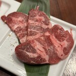 路地裏焼肉 マックスザホルモン - 