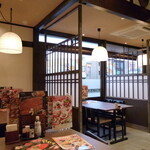 和食麺処 サガミ - 店内　内装が新しい