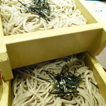 和食麺処 サガミ - 蕎麦は二段　食べ応えあり