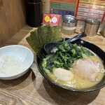 横浜家系ラーメン 銀家 - 