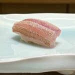 鮨 なんば - 鹿児島産春子鯛　ふわりとして甘い春子鯛はなんばさんでしか食べたことがありません