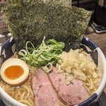 節骨麺 たいぞう - ニンニク5個追加