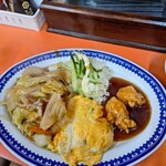 236645471 - 中華定食（八宝菜、酢豚、玉子焼き、サラダ）