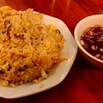 Masaruya Hanten - 大盛り炒飯とスープ♪