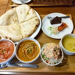 カレー&糀ダイニング 空とぶぞう - ダブルカレーセット　¥1,100 + プレーンナンからチーズナンに変更　¥300