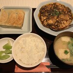 Nogata Gyouza - 麻婆豆腐餃子3個定食