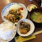 家庭料理居酒屋 よってって - ♪豚キムチ定食 ¥700