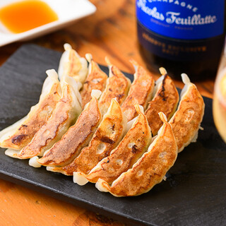 スタンドシャン食 Osaka北新地 Champagne & GYOZA BAR_0