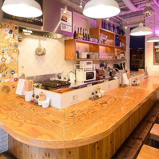 スタンドシャン食 Osaka北新地 Champagne & GYOZA BAR_2