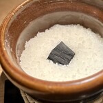 Katsu Puripo - すべての席に、土鍋炊きの炊き立てごはんが♪
                        この、滋賀県のミルキーウェイというお米が、とても美味しいー！