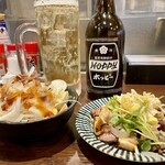 串焼 さと村 - お疲れちゃん♪  今宵はホッピーでスタート！相変わらず焼酎の量が多い！ホッピーがほとんど入らない！ツマミはマカロニサラダとホルモンポン酢を注文！