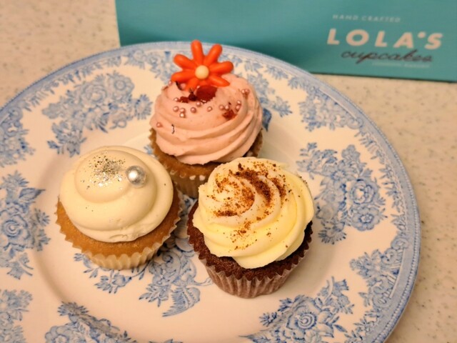 ローラズ・カップケーキ 東京 原宿本店 (LOLA'S Cupcakes ローラズ・カップケーキ 東京 原宿本店 (LOLA'S Cupcakes