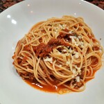 パスタ小僧 - 家庭的な味のミートソースは牛と豚の合挽き肉に玉ねぎや人参、セロリやにんにくなどバランス抜群！熱で溶けたチーズがとろけて合う～