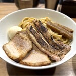 自家製麺 つきよみ - 炙りチャーシューのボリューム両方とも抜群です❗️