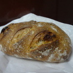 ハナサクベーカリー - 2013/12   カンバーニュイチジク（270円）