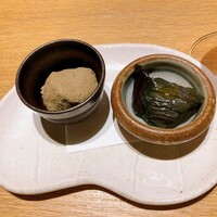 日本料理 ざぜん - お通しのいわしつみれ・茄子煮浸し。お茄子美味しかったです！