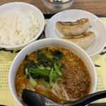 四川飯店担々麺 - 