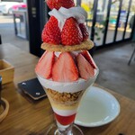 From Farm cafe - 料理写真:いちごパフェ