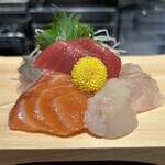 Sushi To Tempura Nihon No Umi - 刺身盛り合わせ