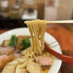 Sammaro - 細ストレート麺はするりとしなやかな食感