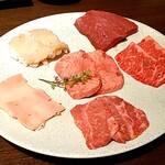 和牛焼肉 やくにく - 極みホルモン６種盛り