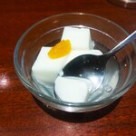 王府井 酒家 - 杏仁豆腐