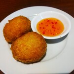 王府井 酒家 - カニ詰の揚げ物