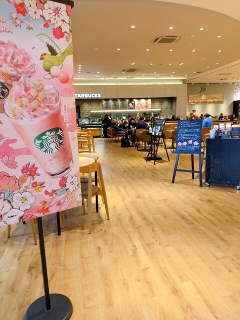 スターバックスコーヒー TSUTAYA BOOKSTORE AIZU店（STARBUCKS COFFEE） - 西若松（カフェ）の写真
