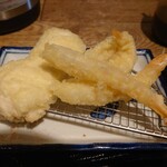 天ぷらdeワイン かとう - むね肉、かさご、海老天2尾