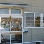 山吉商店 - 見落としてしまいそうな外観です（；^ω^）