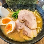 横浜家系源家らーめん - 