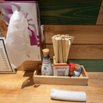 平田駅前食堂 かつ川 - 卓上調味料等