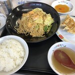 餃子の王将 - 焼きそば　イメージ違うやん！