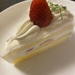 ケーキハウス エリアント - いちごショートケーキ450円税込✮*｡ﾟ